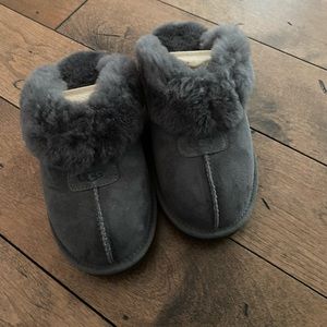 Women’s UGG slippers